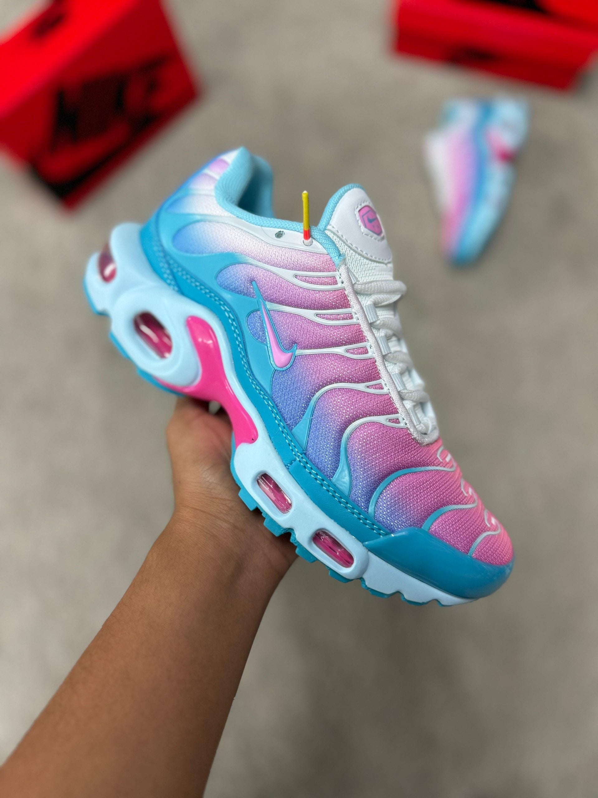 NIKE TN multicolor (MÁXIMA CALIDAD)