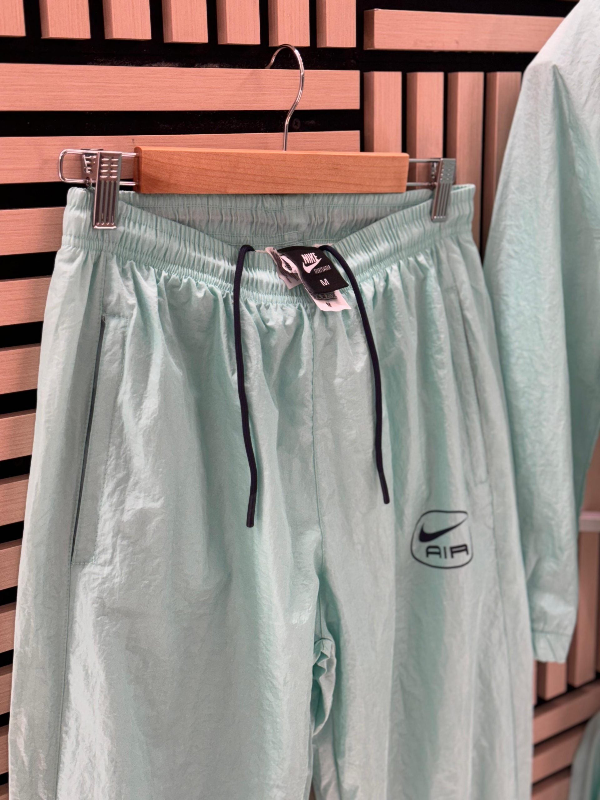 Chandal nike air verde claro