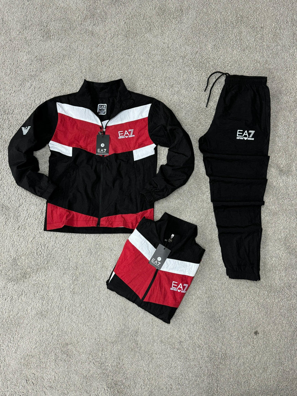 Chándal Emporio Armani Negro y Rojo