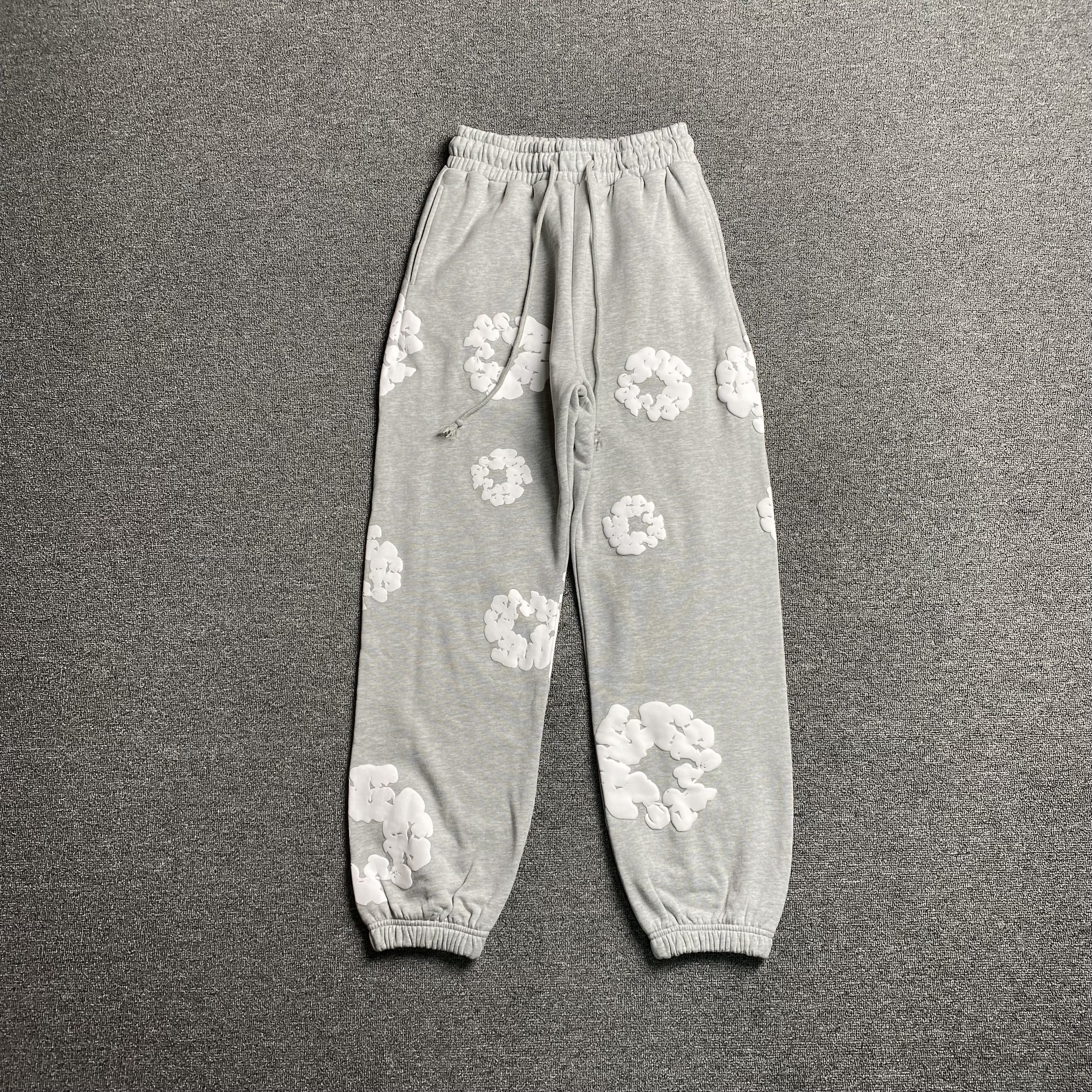Conjunto Denim Tears Gris