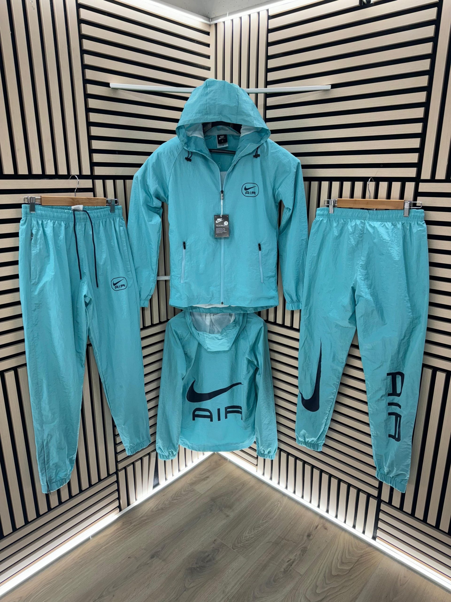 Chandal nike air azul cielo
