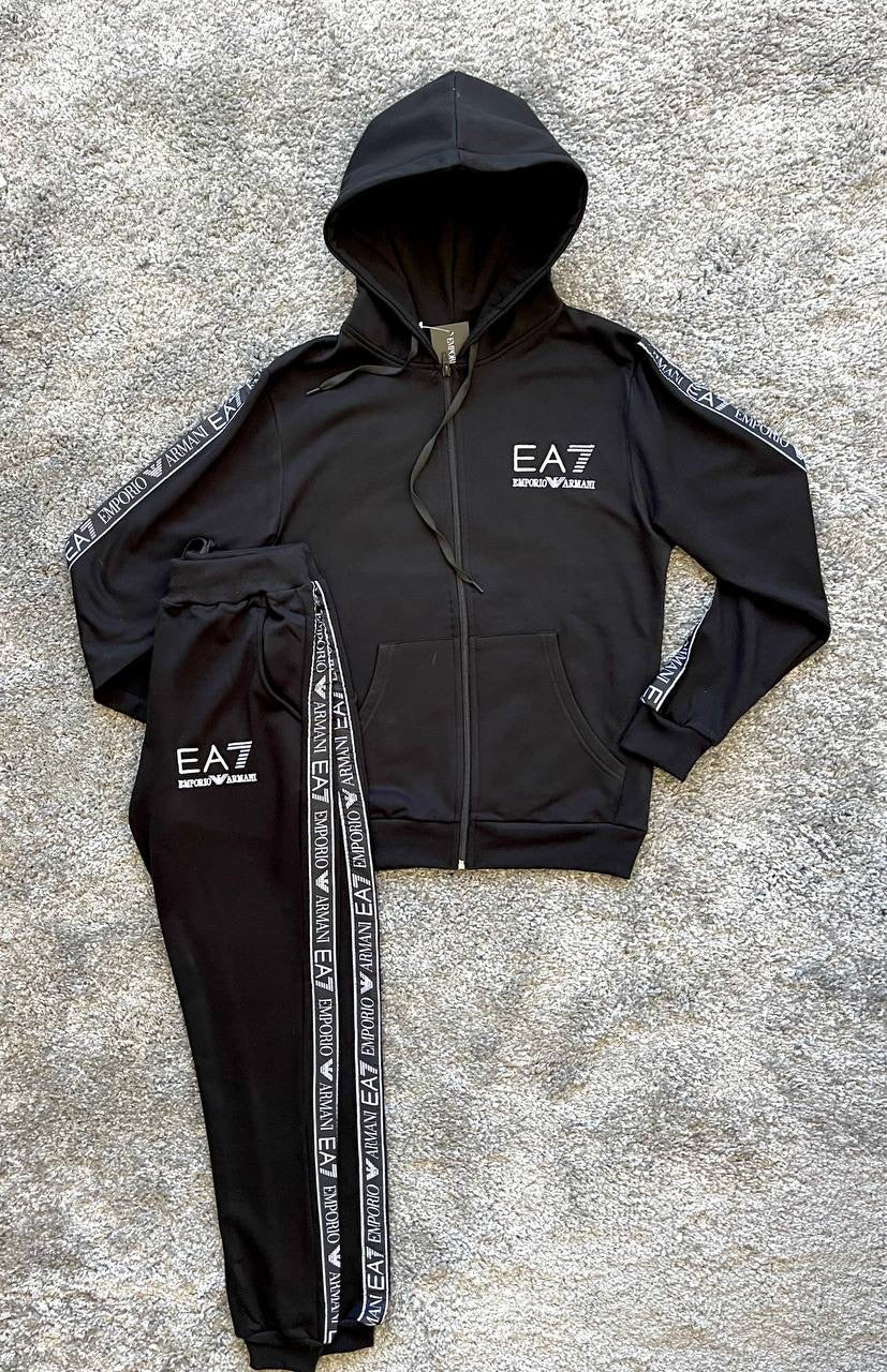Chándal Emporio Armani Negro con Capucha